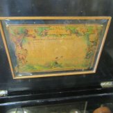 11885-19e-eeuwse-muziek-doos-met-trommel-3.JPG